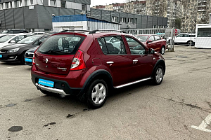 купить Рено Sandero 2012, автосалон 
