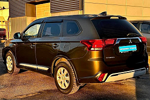 купить Мицубиси Outlander 2020, автосалон 
