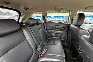 купить Мицубиси Outlander 2019, автосалон 