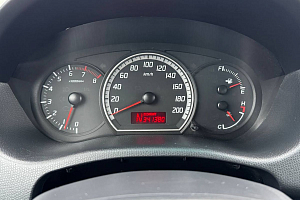 купить Сузуки Swift 2007, автосалон 