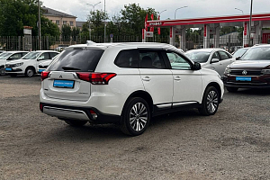 купить Мицубиси Outlander 2019, автосалон 