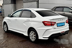 купить Лада Vesta 2016, автосалон 