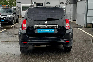 купить Рено Duster 2014, автосалон 