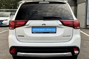 купить Мицубиси Outlander 2018, автосалон 