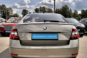 купить Шкода Octavia 2017, автосалон 