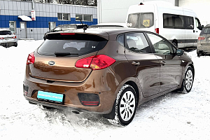 купить Кия Ceed 2016, автосалон 