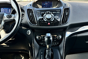купить Форд Kuga 2013, автосалон 