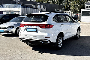 купить  M6 2024, автосалон 