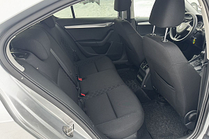 купить Шкода Octavia 2019, автосалон 