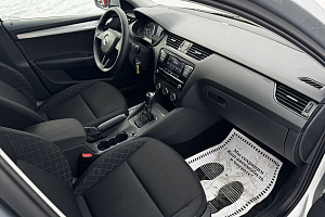 купить Шкода Octavia 2019, автосалон 