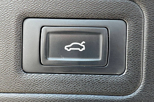 купить  X70+ 2023, автосалон 