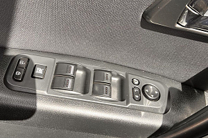 купить ФАВ Besturn X80 2018, автосалон 