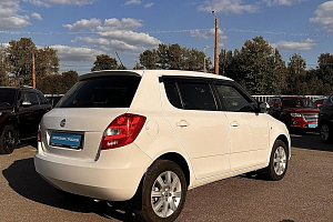 купить Шкода Fabia 2014, автосалон 