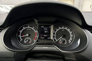 купить Шкода Octavia 2019, автосалон 