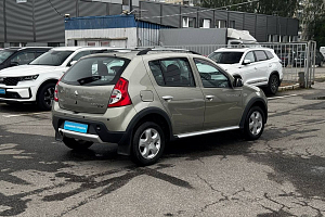 купить Рено Sandero 2012, автосалон 