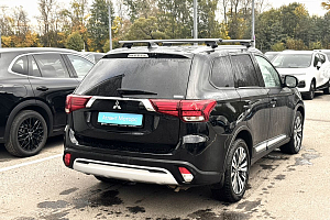 купить Мицубиси Outlander 2021, автосалон 