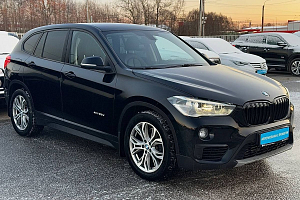 купить БМВ X1 2015, автосалон 