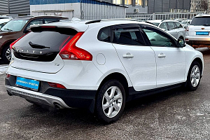 купить Вольво V40 Cross Country 2018, автосалон 