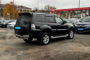 купить Мицубиси Pajero 2013, автосалон 