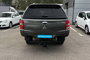 купить Мицубиси L200 2017, автосалон 