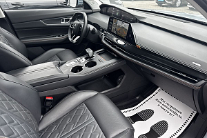 купить Чанган UNI-K 2024, автосалон 