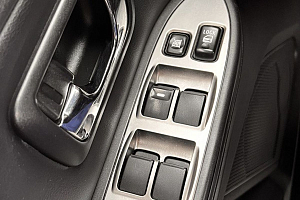 купить Мицубиси Pajero 2007, автосалон 