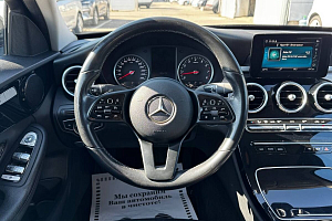 купить Мерседес C-Класс 2018, автосалон 