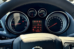 купить Опель Mokka 2012, автосалон 