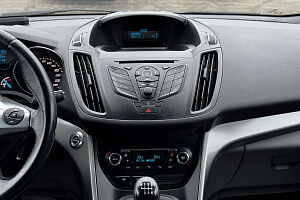 купить Форд Kuga 2013, автосалон 