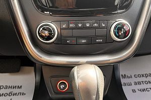 купить ФАВ Besturn X80 2018, автосалон 