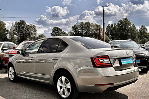 купить Шкода Octavia 2017, автосалон 