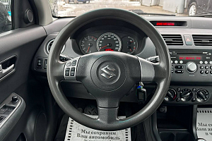 купить Сузуки Swift 2007, автосалон 