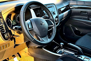 купить Мицубиси Outlander 2020, автосалон 