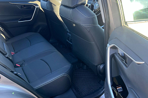купить Тойота RAV4 2025, автосалон 