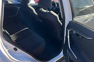 купить Тойота RAV4 2020, автосалон 