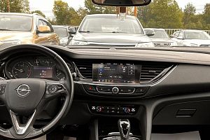купить Опель Insignia 2018, автосалон 